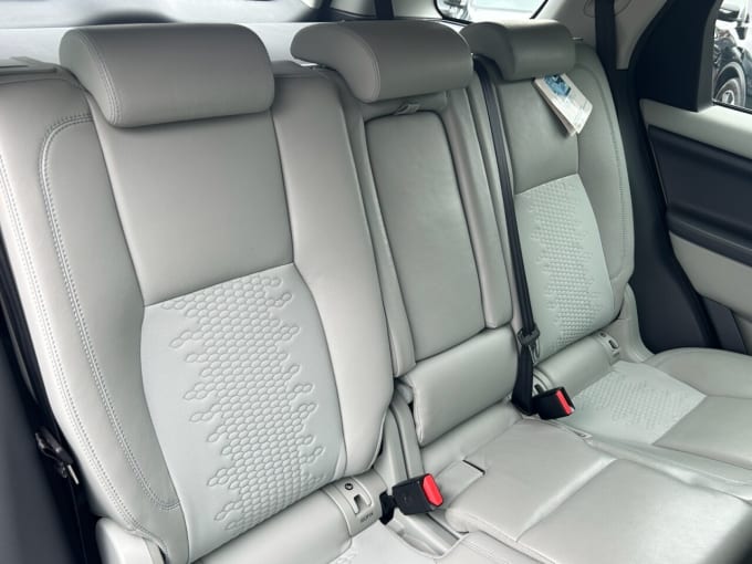 2025 Land Rover Discovery Sport