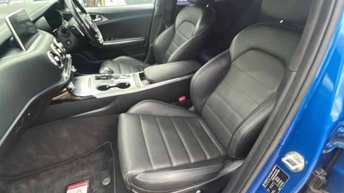 2025 Kia Stinger