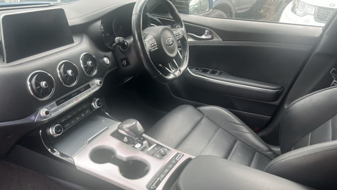2025 Kia Stinger