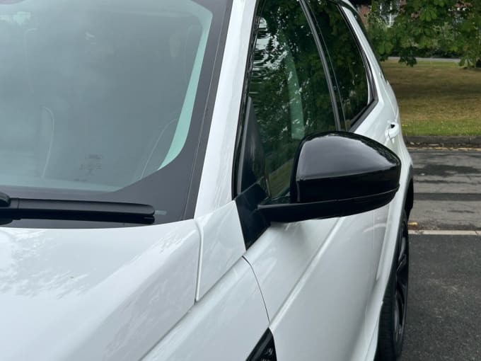 2025 Land Rover Discovery Sport