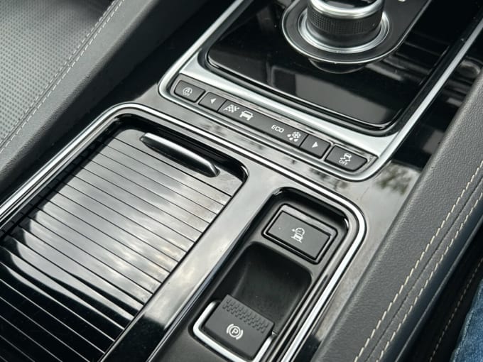 2025 Jaguar F-pace