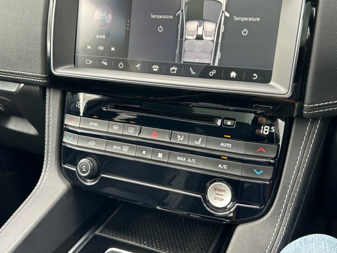 2025 Jaguar F-pace