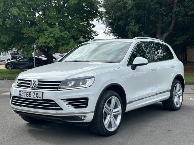 2025 Volkswagen Touareg