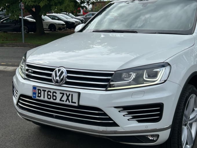 2025 Volkswagen Touareg