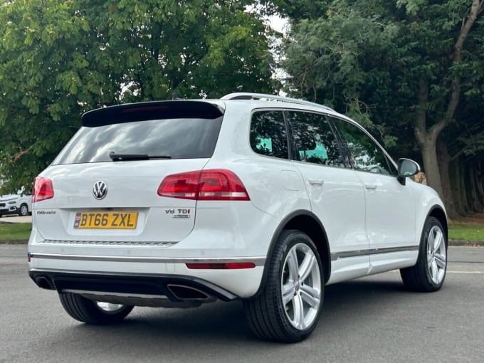 2025 Volkswagen Touareg