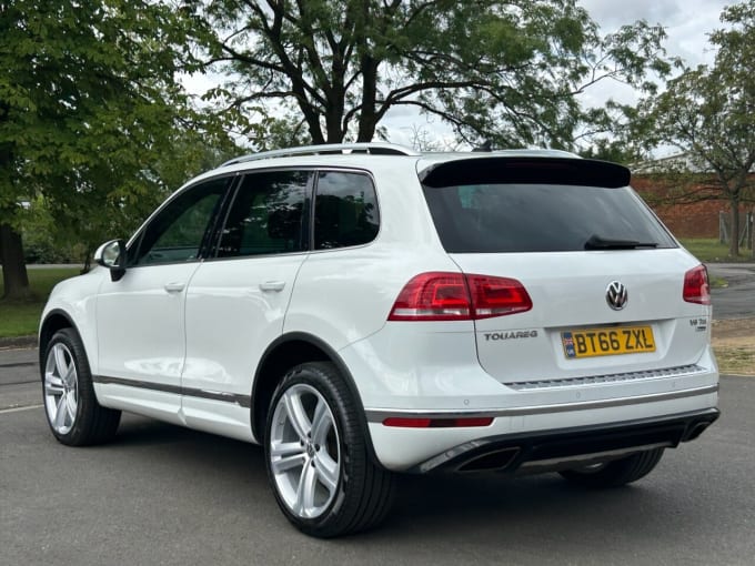2025 Volkswagen Touareg