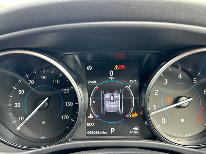 2025 Jaguar Xe