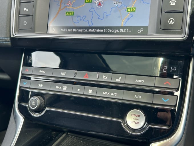 2025 Jaguar Xe