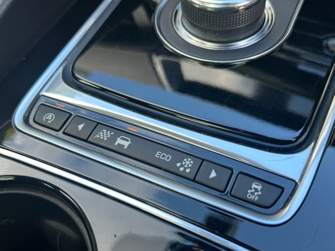 2025 Jaguar F-pace