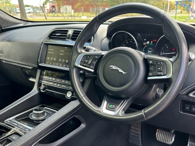 2025 Jaguar F-pace