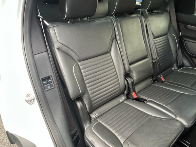 2025 Land Rover Discovery