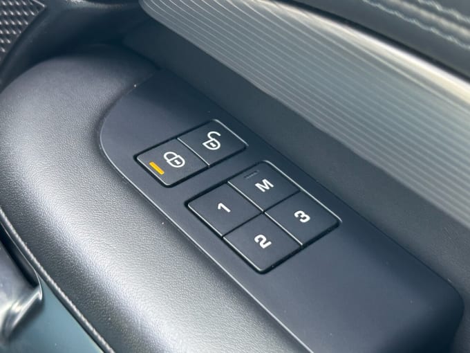 2025 Land Rover Discovery