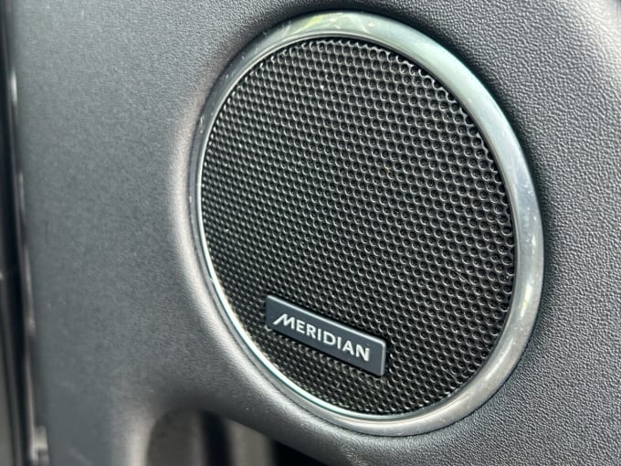 2025 Land Rover Discovery Sport