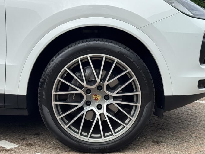 2023 Porsche Cayenne
