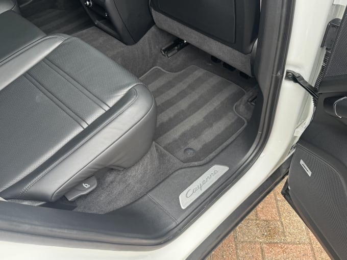 2023 Porsche Cayenne