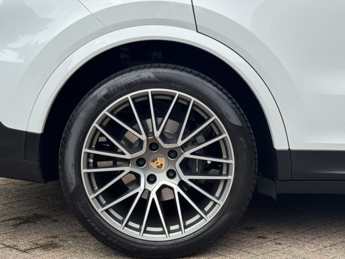2023 Porsche Cayenne