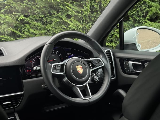 2023 Porsche Cayenne