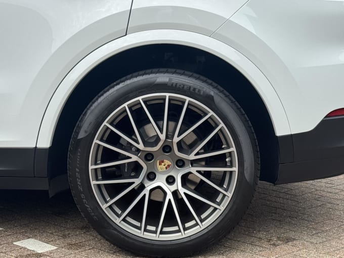 2023 Porsche Cayenne