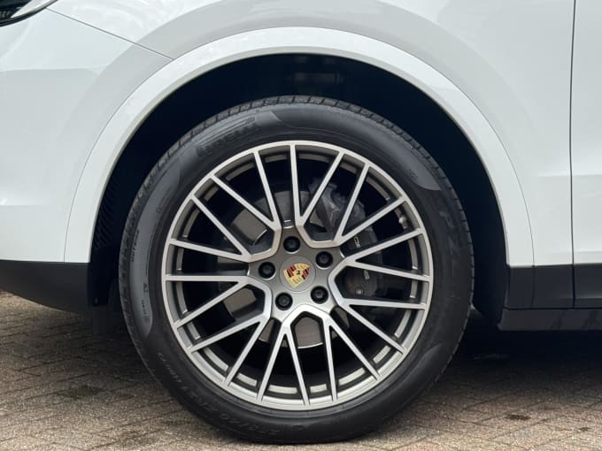 2023 Porsche Cayenne