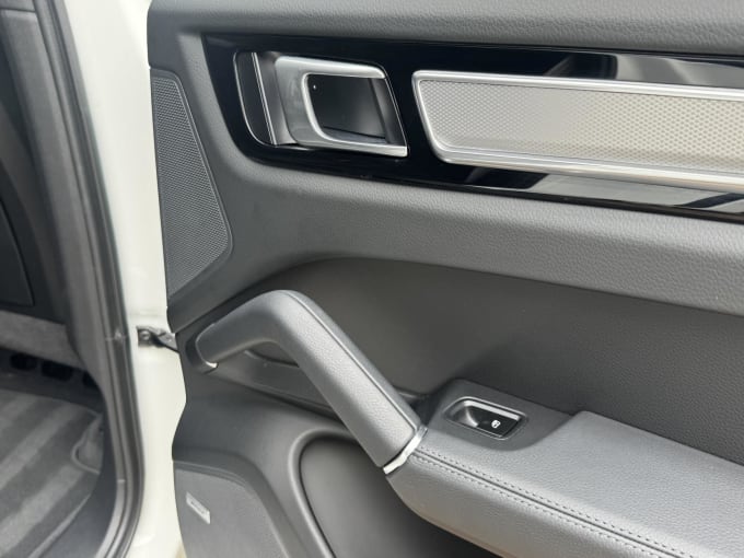 2023 Porsche Cayenne