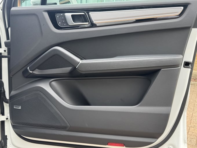 2023 Porsche Cayenne