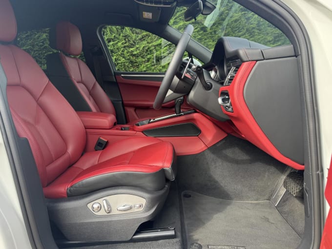 2024 Porsche Macan