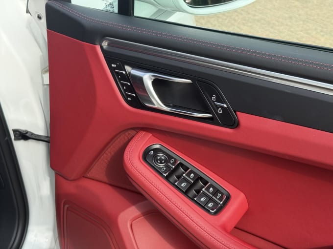 2024 Porsche Macan