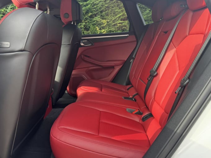 2024 Porsche Macan