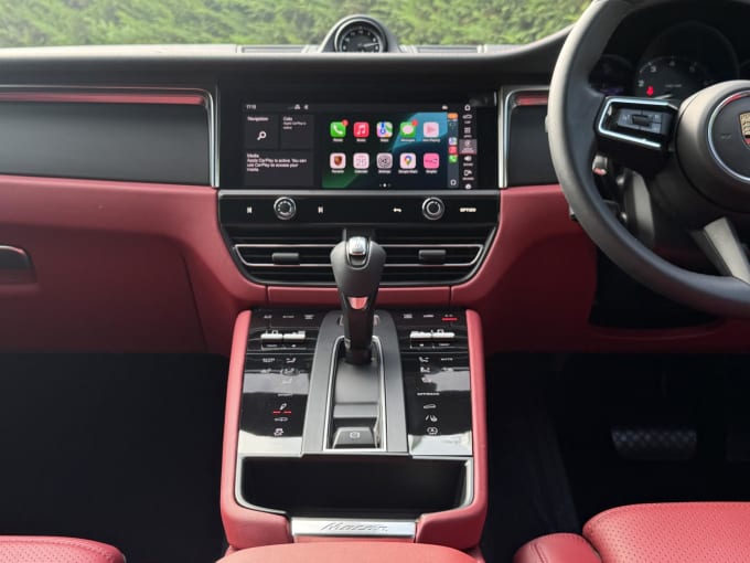 2024 Porsche Macan