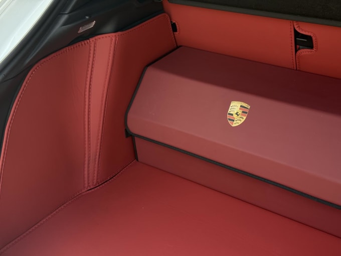 2024 Porsche Macan
