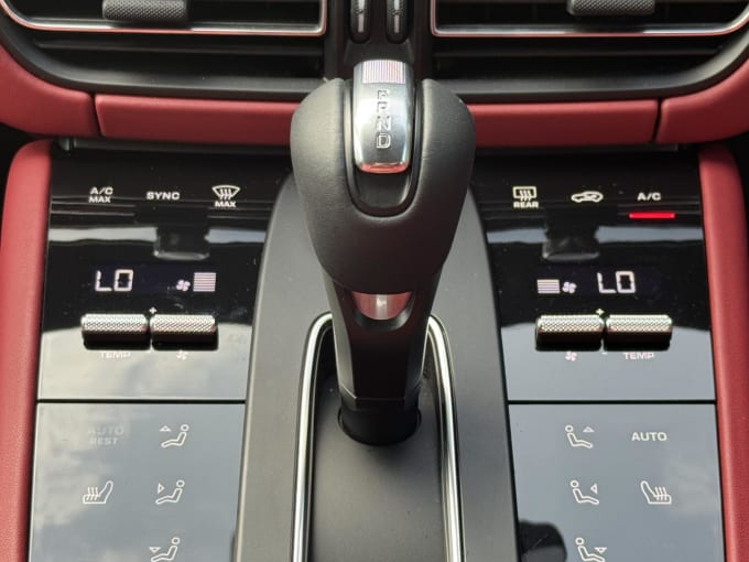 2024 Porsche Macan