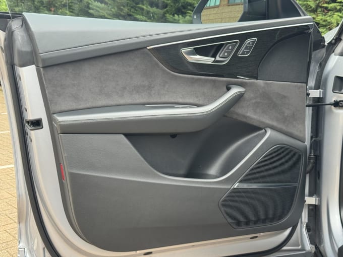 2020 Audi Q8