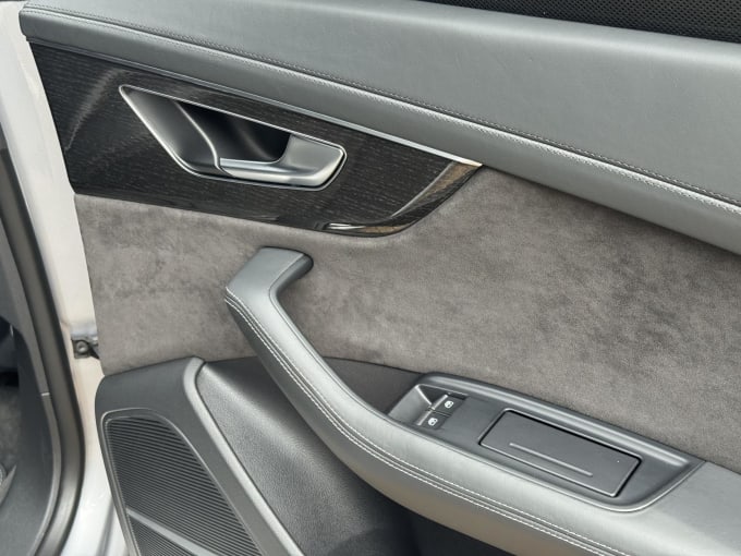 2020 Audi Q8