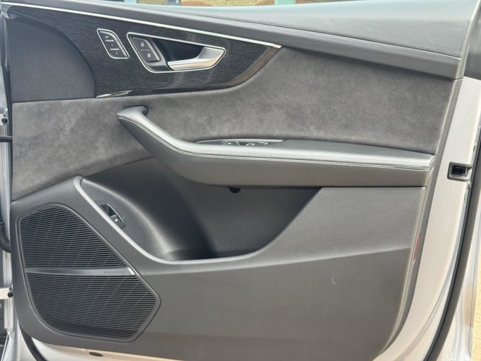 2020 Audi Q8