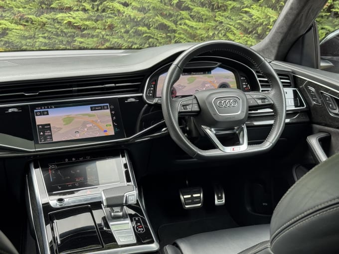 2020 Audi Q8