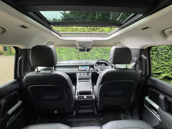 2024 Land Rover Defender 110