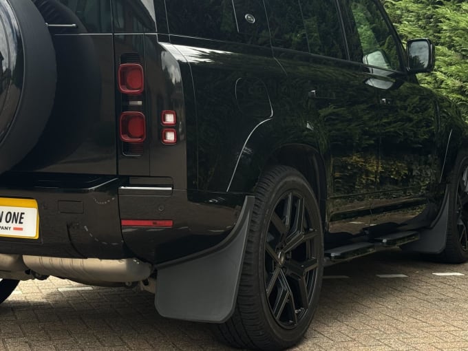 2024 Land Rover Defender 110