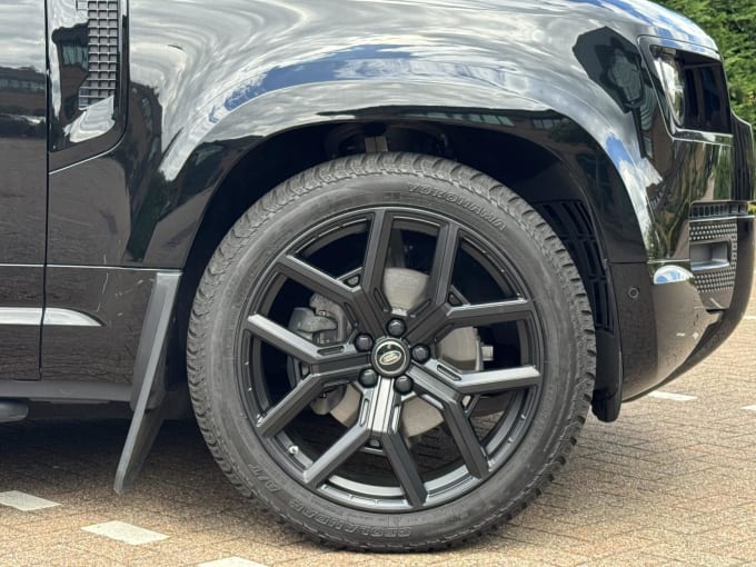 2024 Land Rover Defender 110