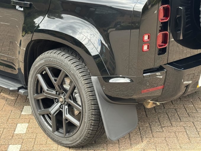 2024 Land Rover Defender 110