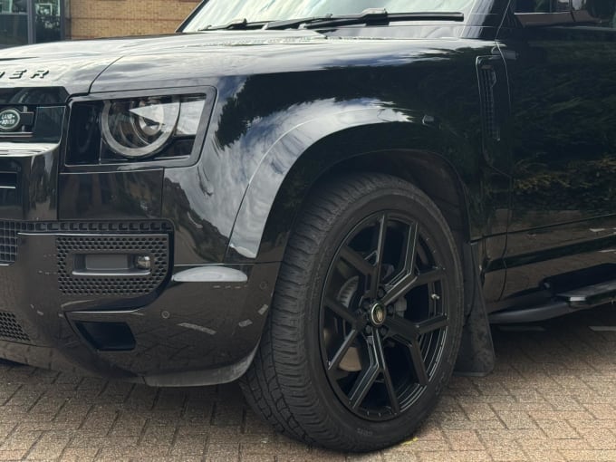 2024 Land Rover Defender 110