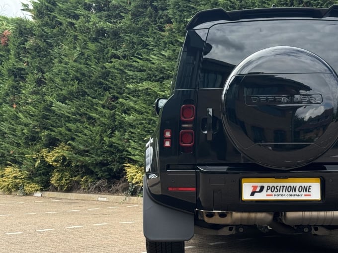 2024 Land Rover Defender 110