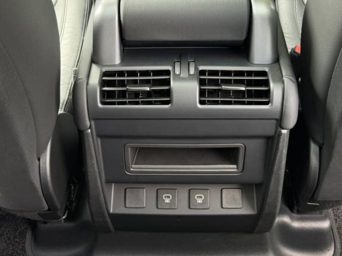 2024 Land Rover Defender 110