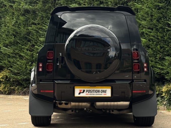 2024 Land Rover Defender 110