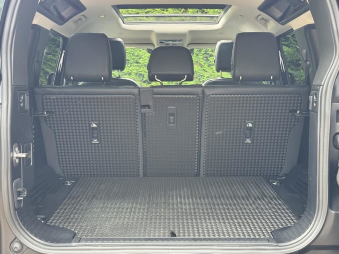 2024 Land Rover Defender 110