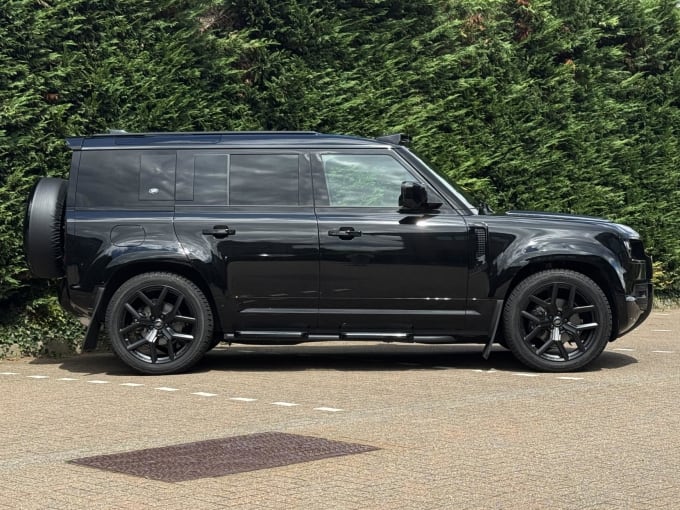 2024 Land Rover Defender 110