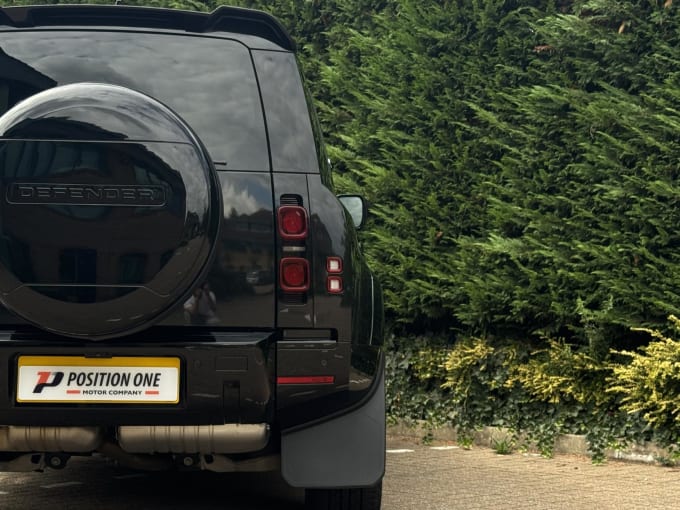 2024 Land Rover Defender 110