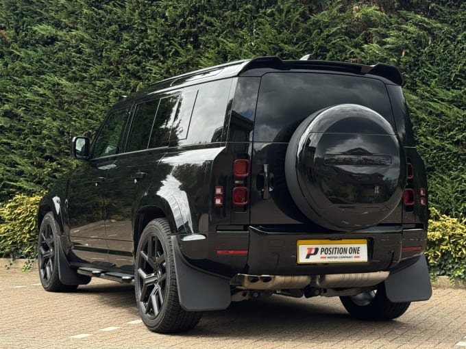 2024 Land Rover Defender 110