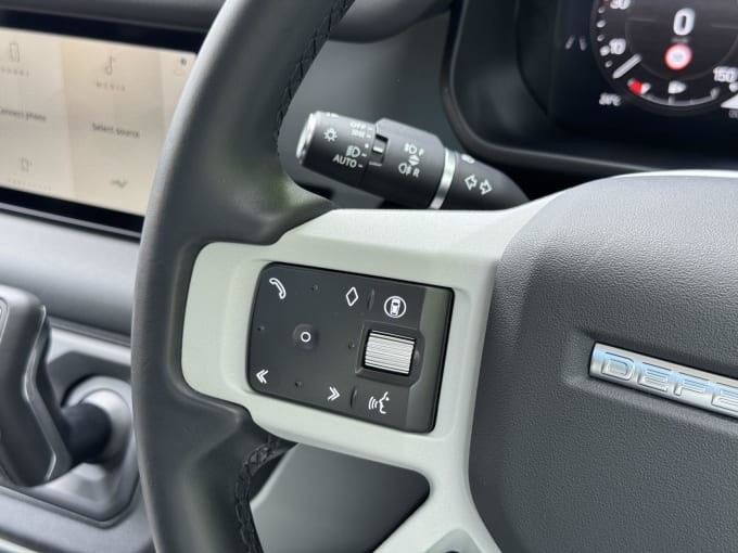 2024 Land Rover Defender 110