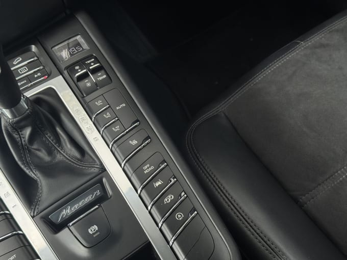 2018 Porsche Macan