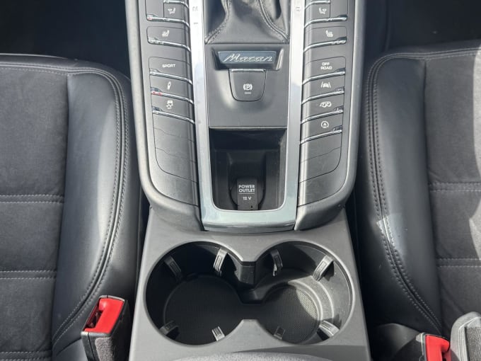 2018 Porsche Macan
